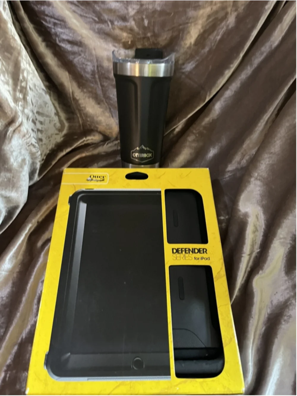NEW OTTERBOX DEFENDER SERIES IPAD 1ST GENERATION BLACK APL2-IPAD1-WITH CUP